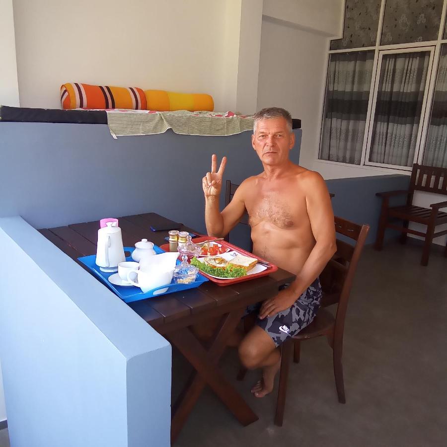 The Ocean Acomodação com café da manhã Unawatuna Quarto foto