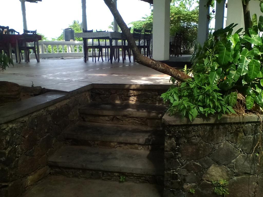 The Ocean Acomodação com café da manhã Unawatuna Exterior foto
